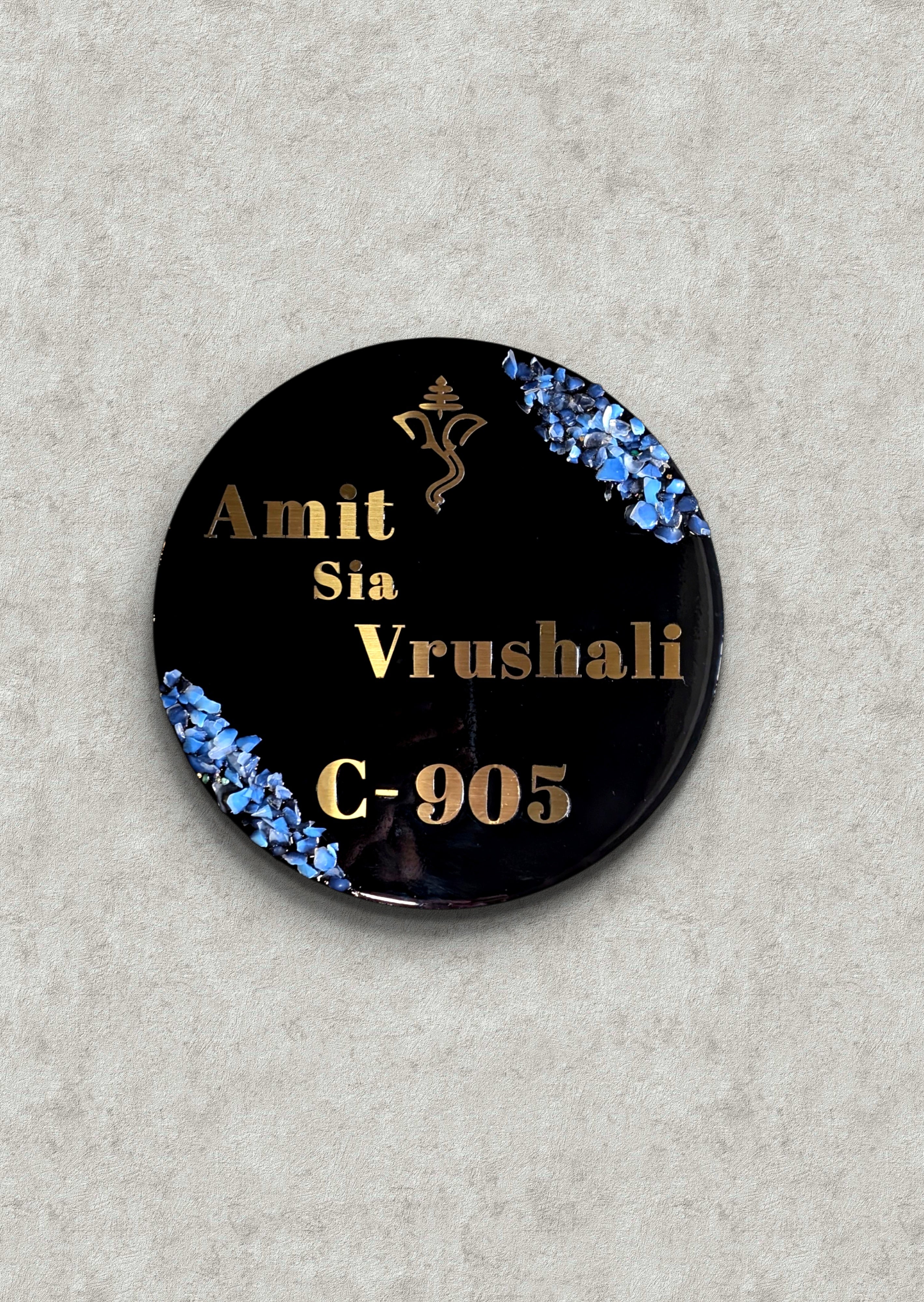 Round Crystal Resin Nameplate – Luxury Personalized Home & Office Décor