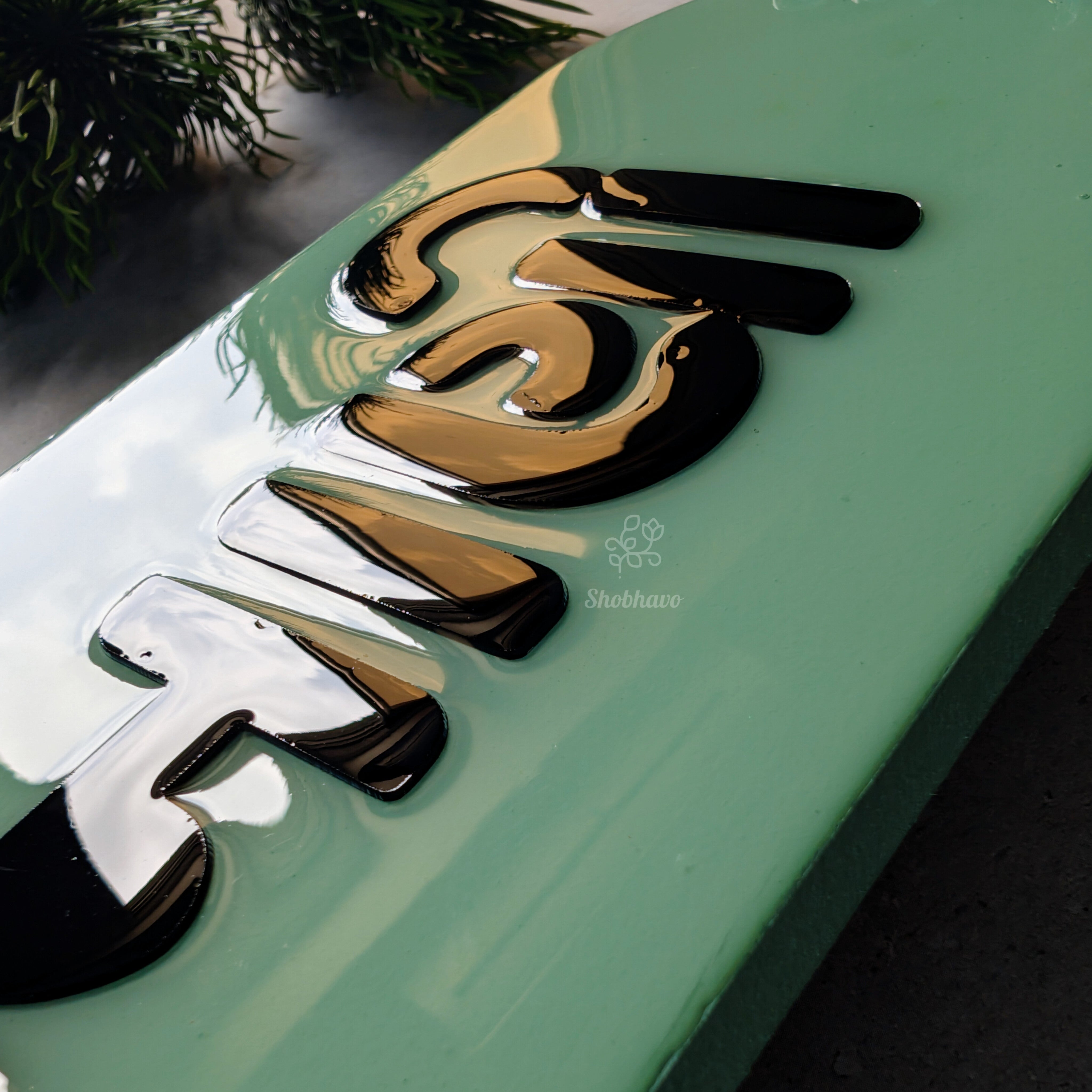 Pista Green Rounded Rectangle Resin Nameplate – Personalized Door & Home Décor