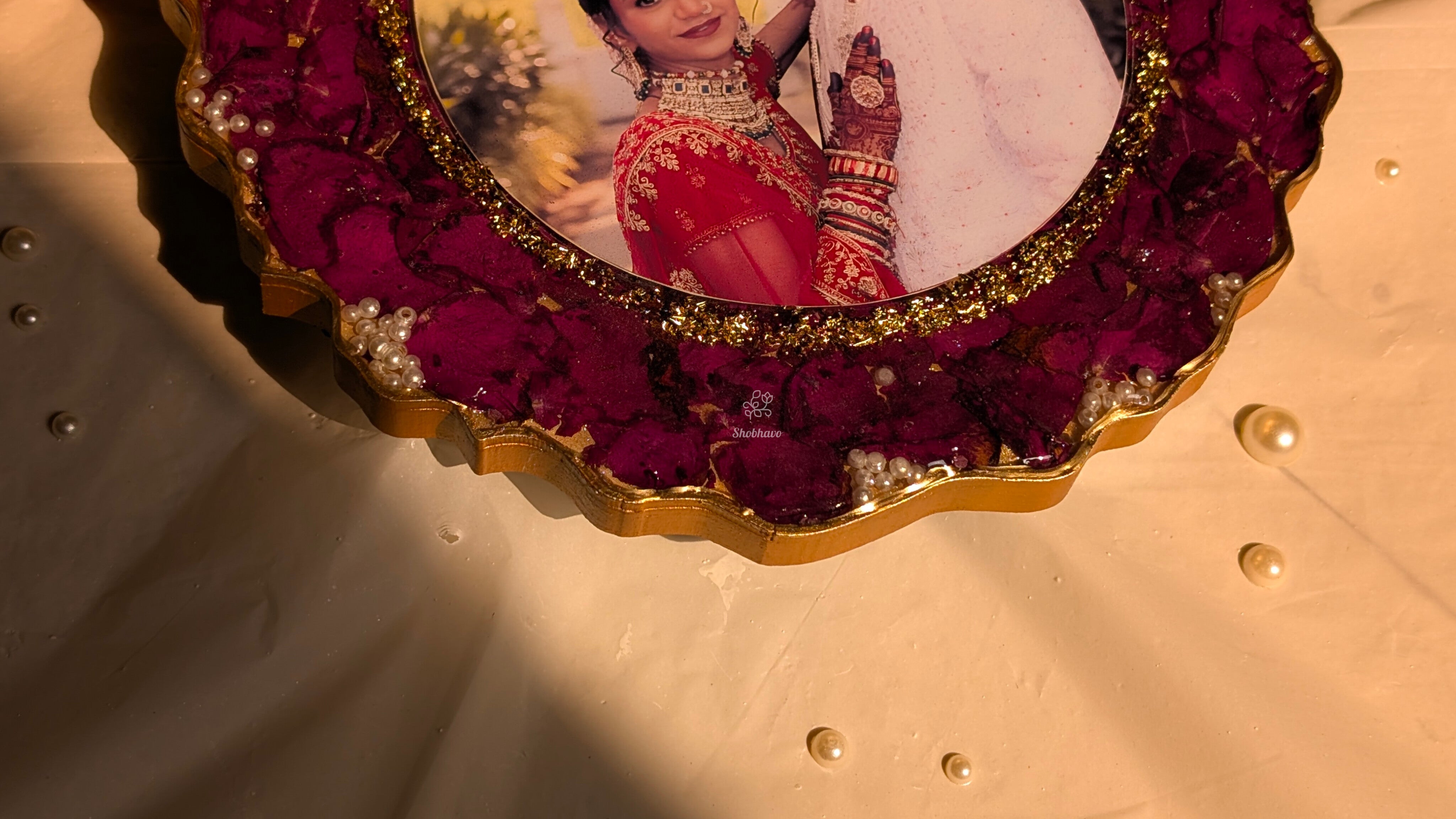 Designer Round Varmala Preservation Resin Frame – Personalized Wedding Memory Keepsake