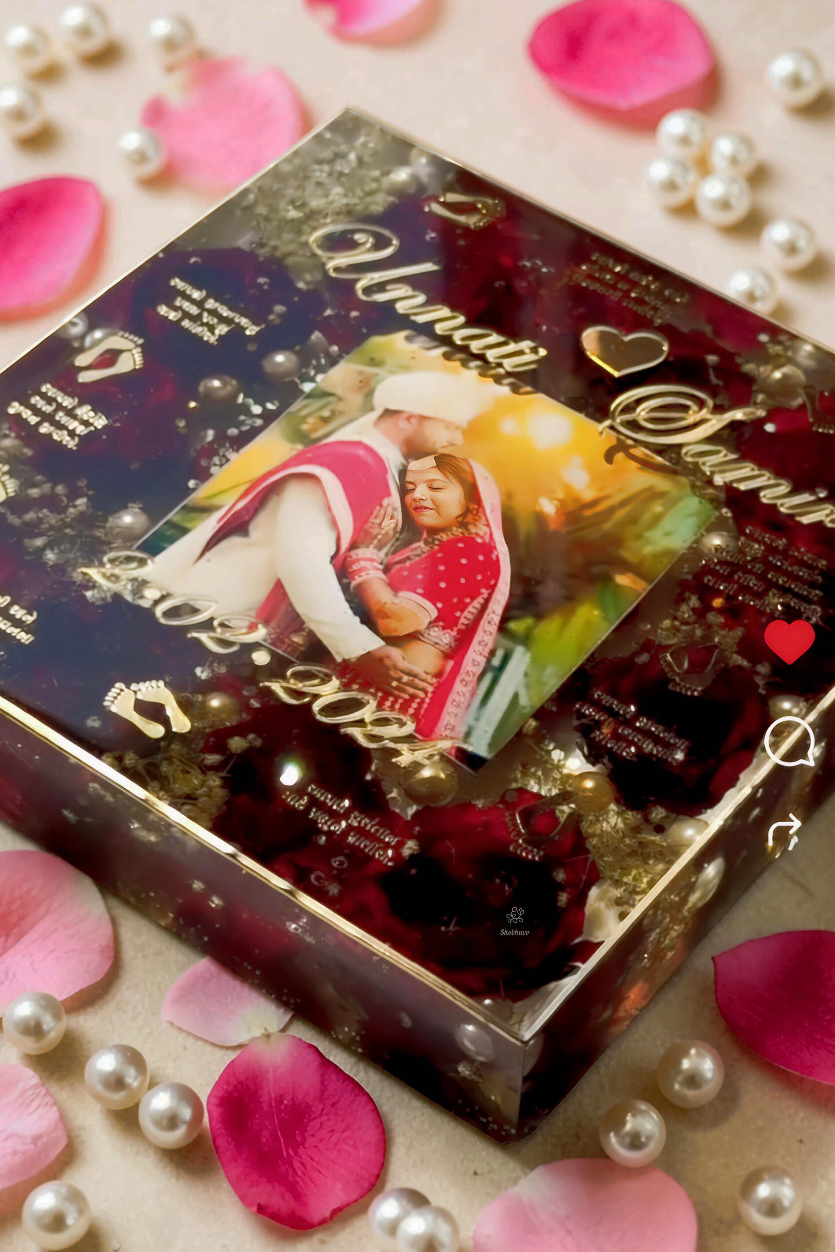 Square Block Varmala Preservation Resin Frame – Personalized Wedding Keepsake with Sat Vachan