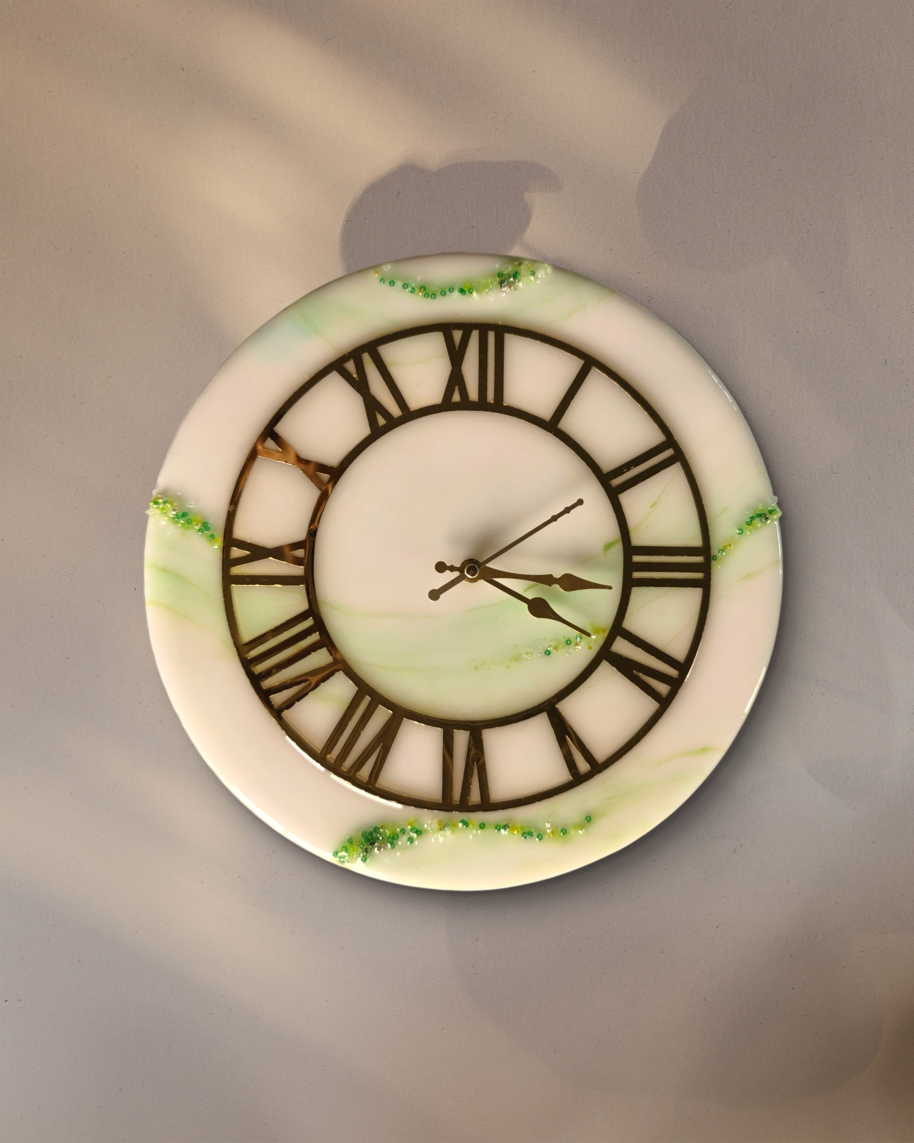 Green Golden Luxe Resin Wall Clock – Handcrafted Marble Effect Home Décor